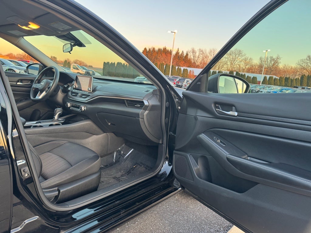 2024 Nissan Altima 2.5 SV FWD