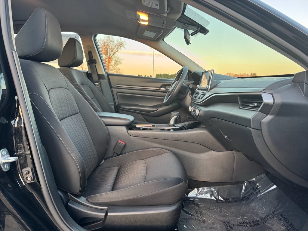 2024 Nissan Altima 2.5 SV FWD