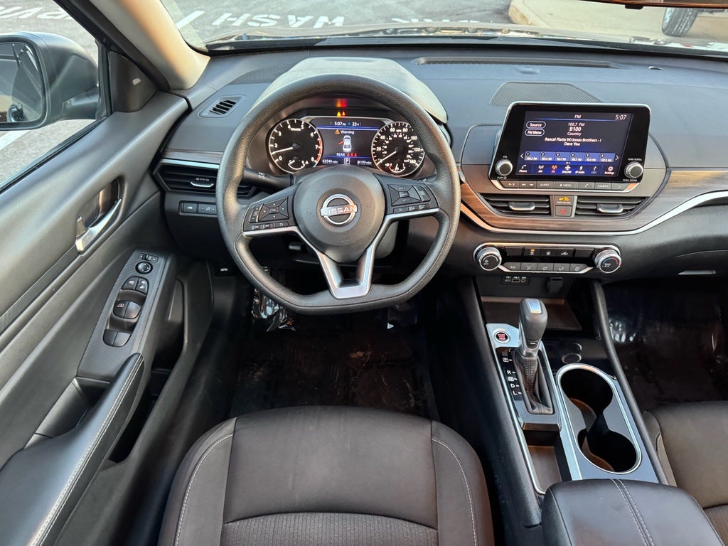 2024 Nissan Altima 2.5 SV FWD