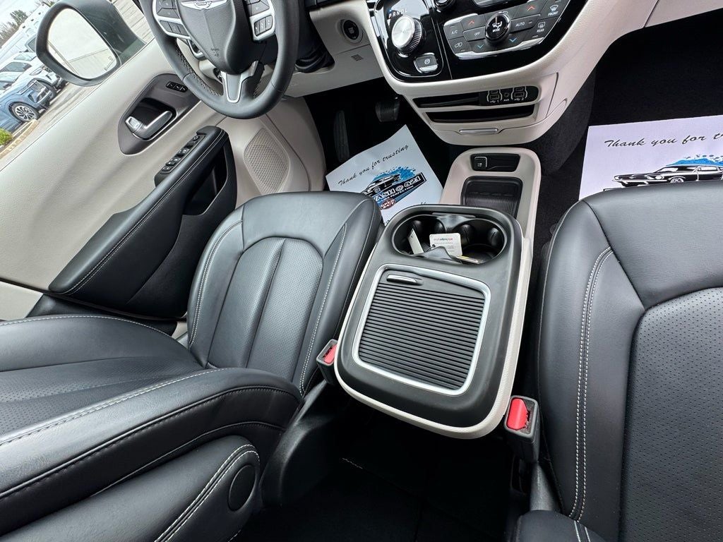 2023 Chrysler Pacifica Touring L