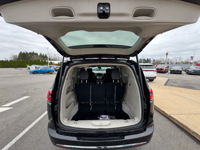 2023 Chrysler Pacifica Touring L FWD