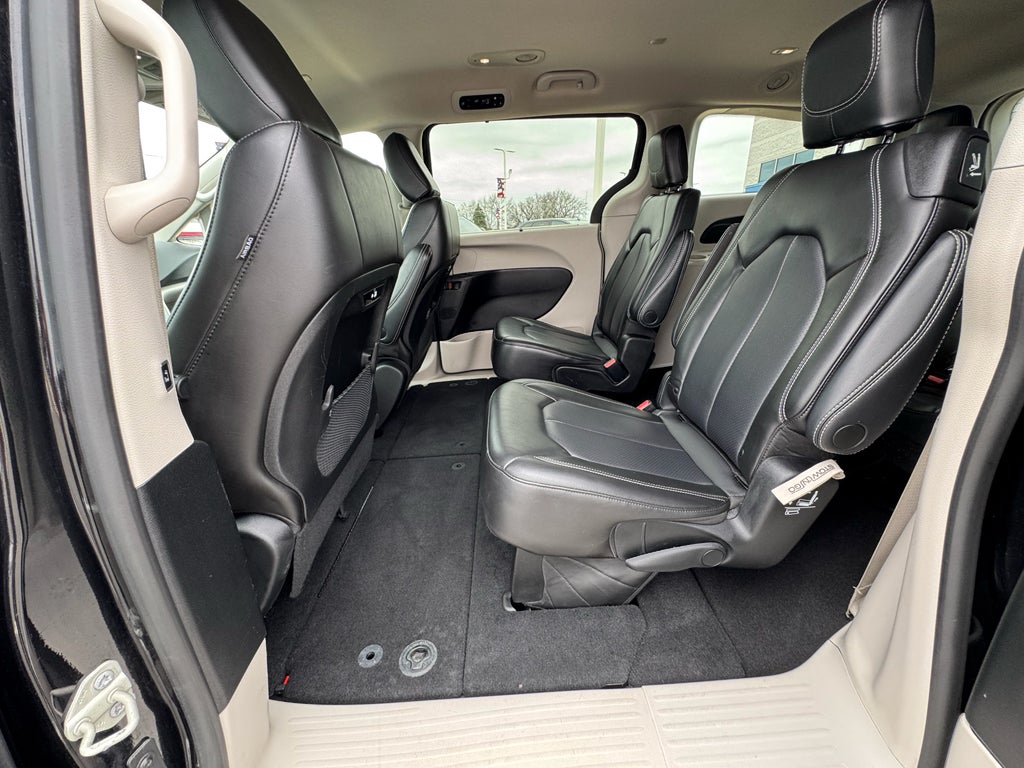 2023 Chrysler Pacifica Touring L FWD