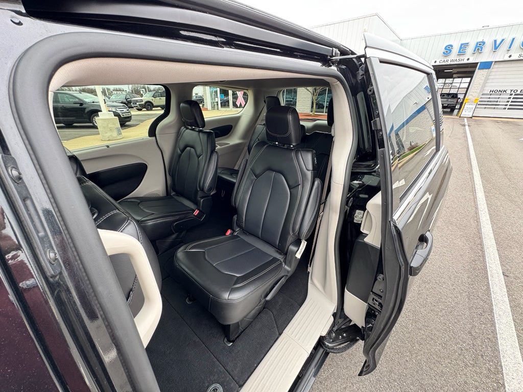 2023 Chrysler Pacifica Touring L FWD