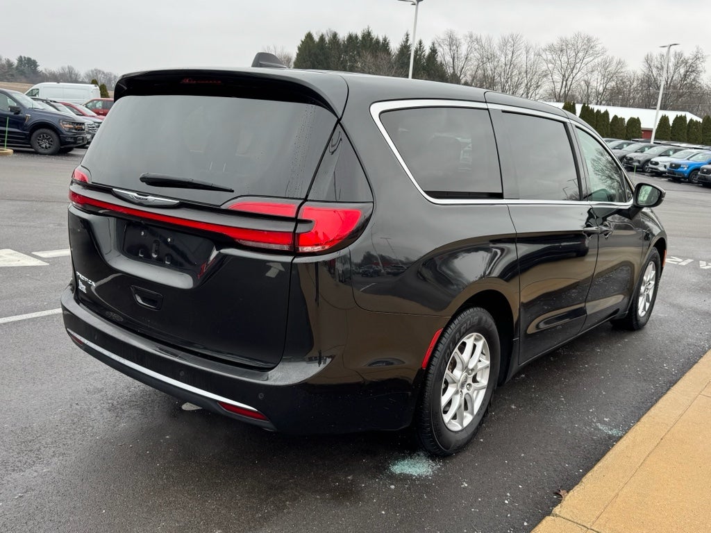 2023 Chrysler Pacifica Touring L FWD