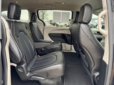 2023 Chrysler Pacifica Touring L FWD