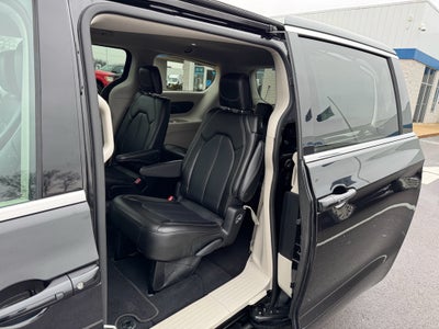 2023 Chrysler Pacifica Touring L FWD