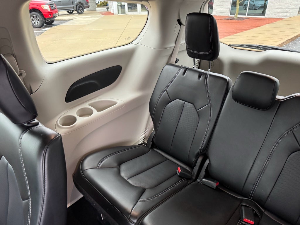 2023 Chrysler Pacifica Touring L FWD