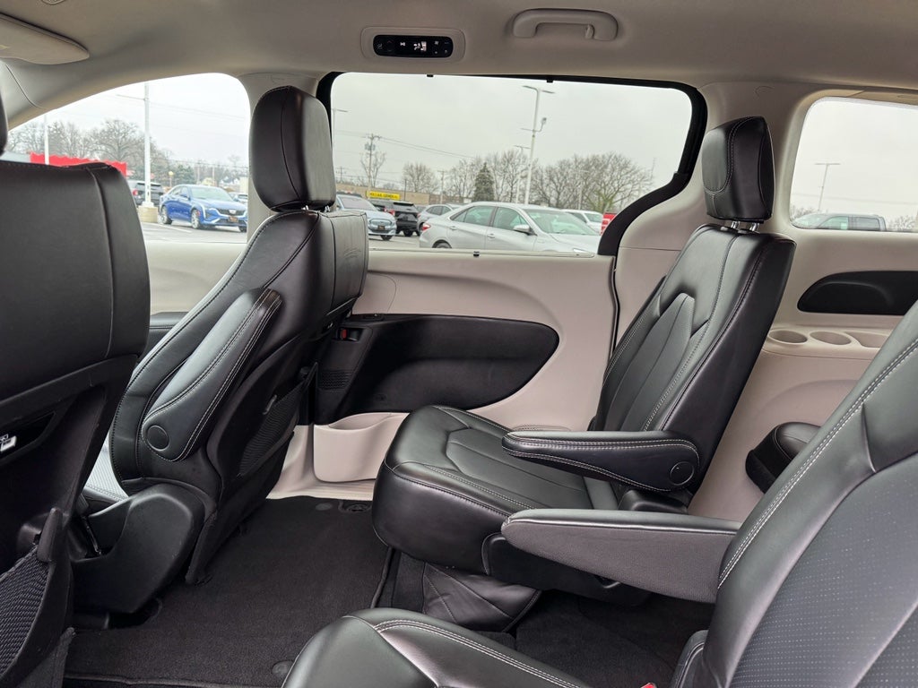 2023 Chrysler Pacifica Touring L FWD