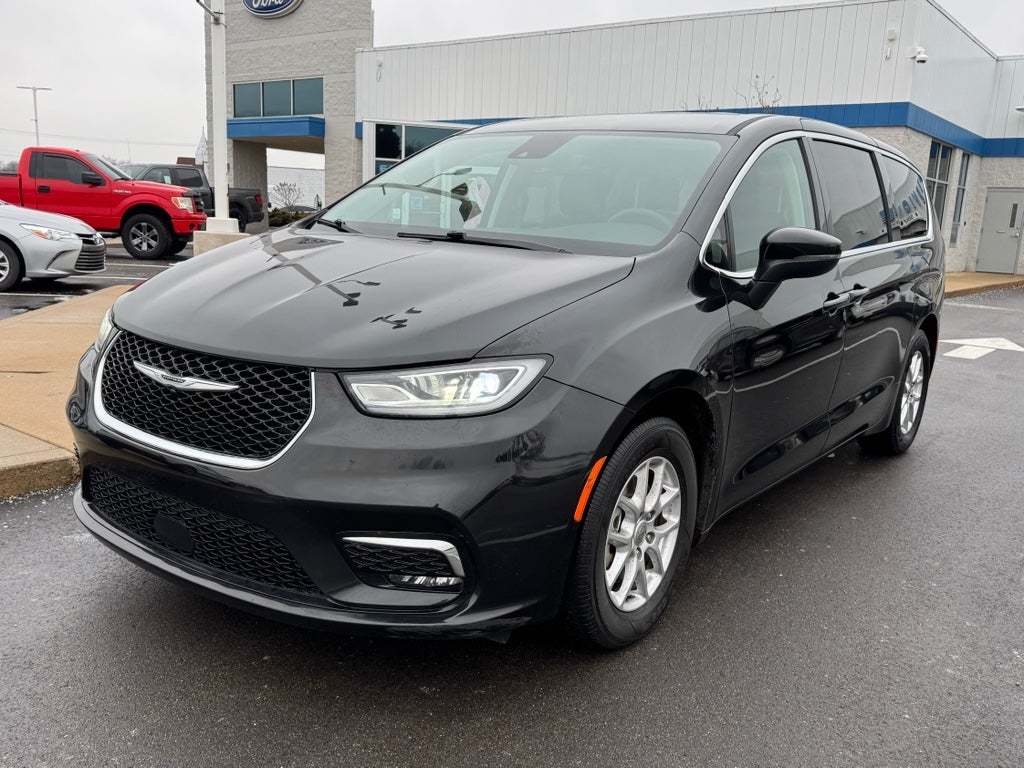 2023 Chrysler Pacifica Touring L FWD