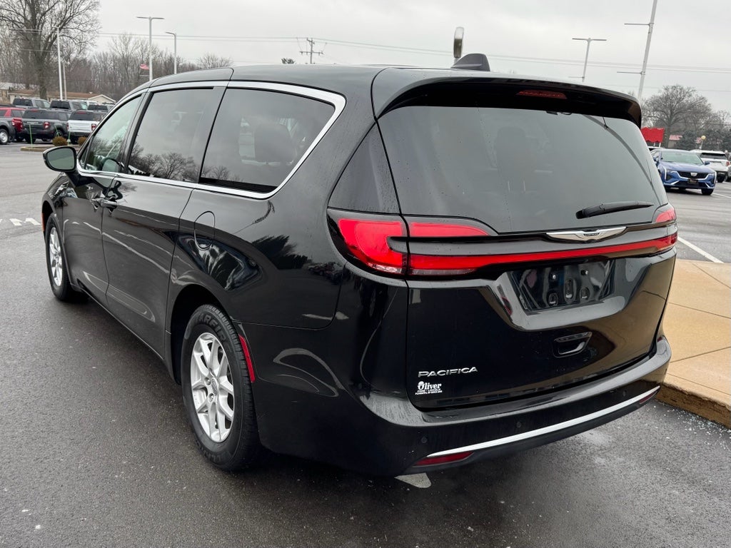 2023 Chrysler Pacifica Touring L FWD