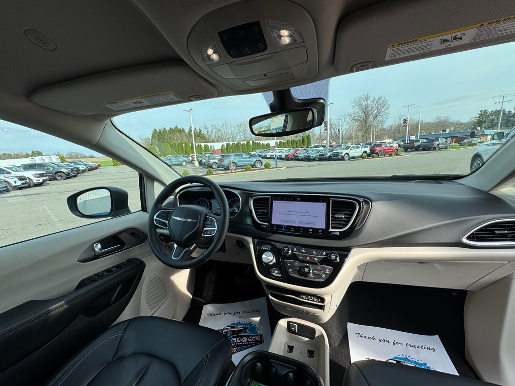 2023 Chrysler Pacifica Touring L FWD