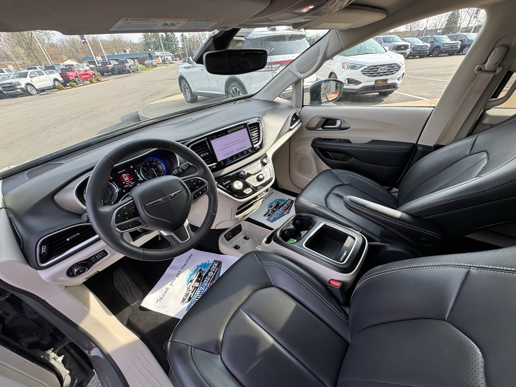 2023 Chrysler Pacifica Touring L FWD