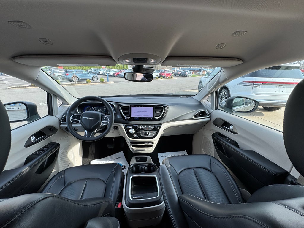 2023 Chrysler Pacifica Touring L FWD