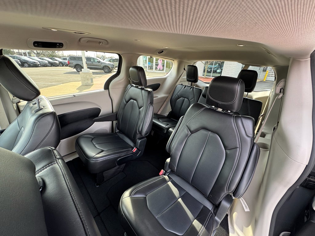 2023 Chrysler Pacifica Touring L FWD