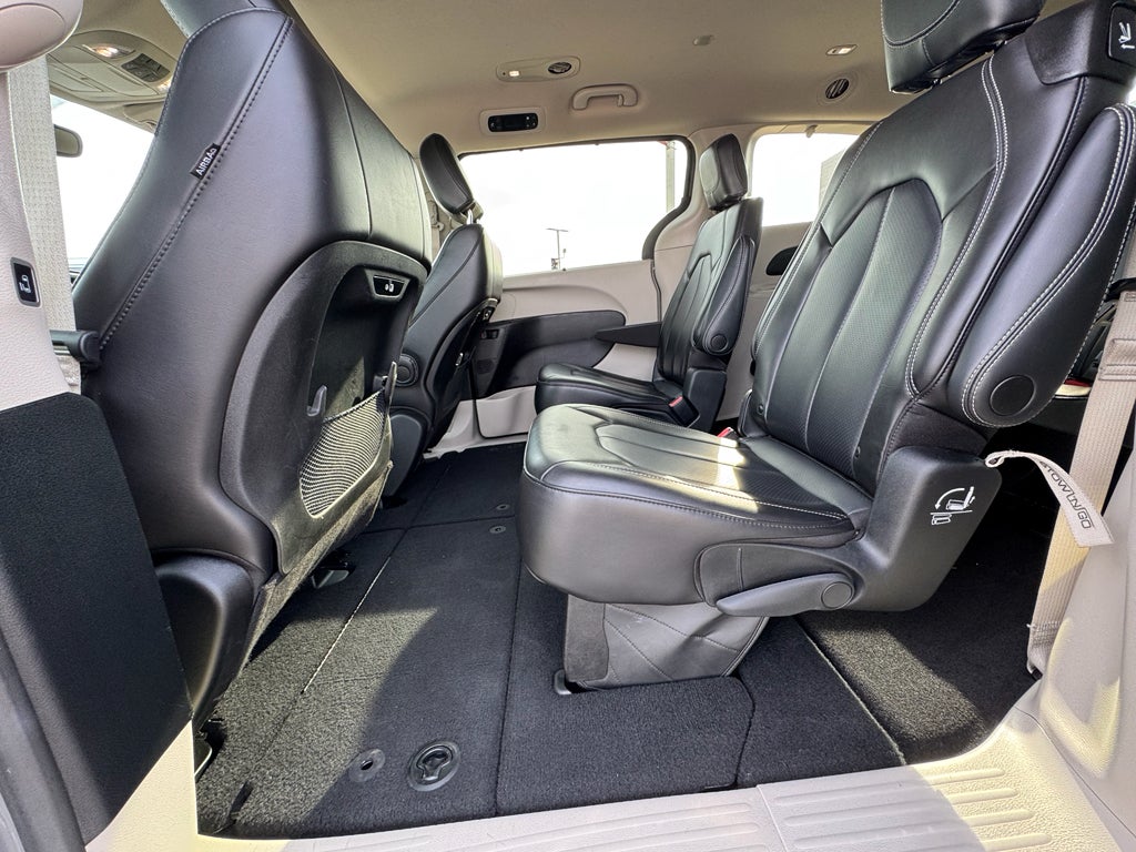 2023 Chrysler Pacifica Touring L FWD
