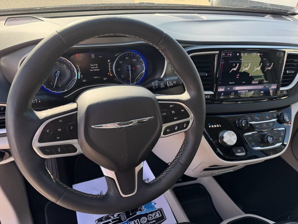 2023 Chrysler Pacifica Touring L