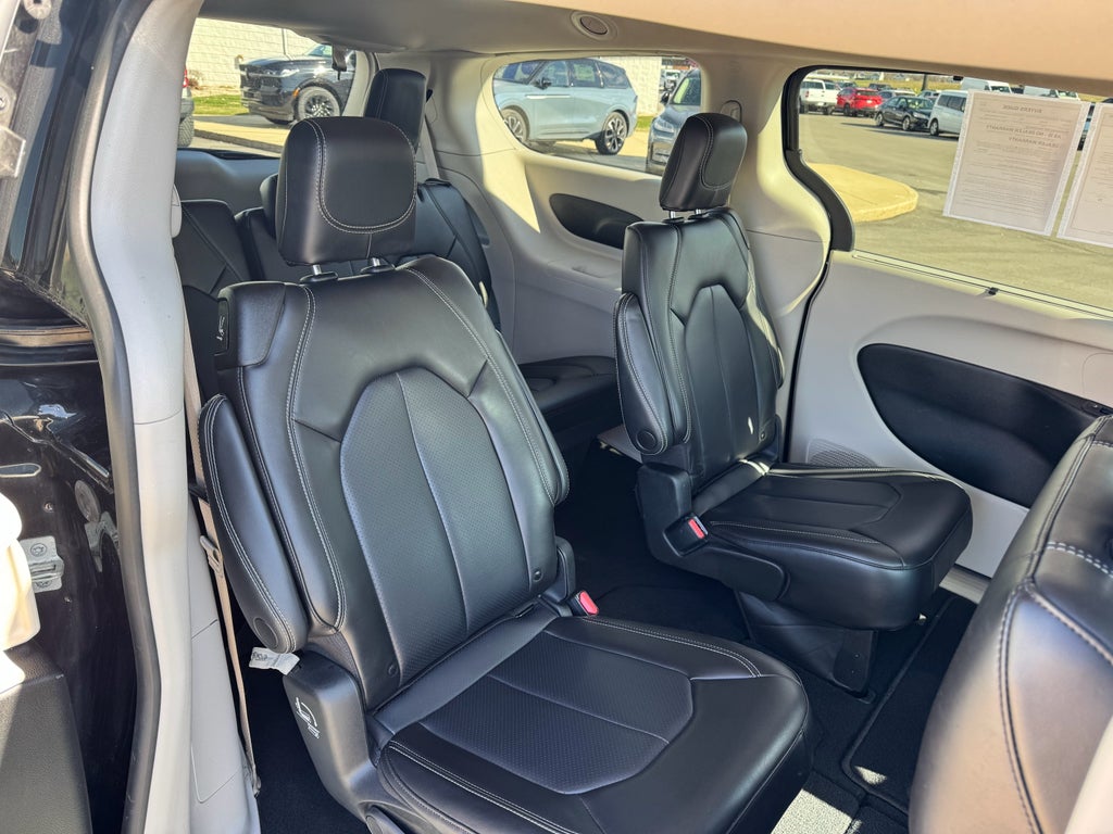 2023 Chrysler Pacifica Touring L FWD