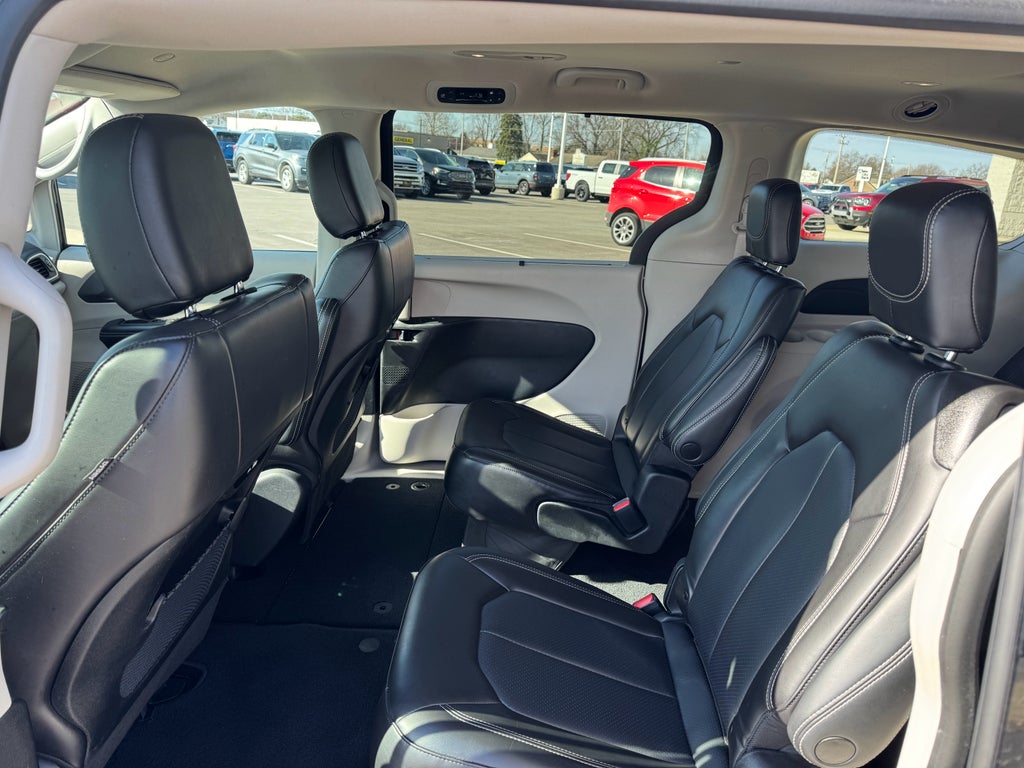 2023 Chrysler Pacifica Touring L FWD