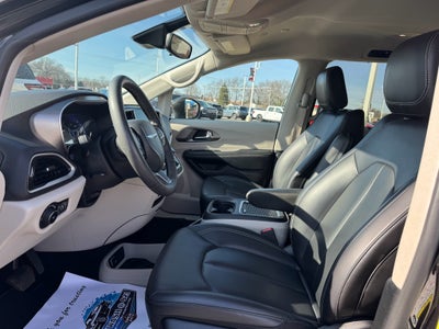 2023 Chrysler Pacifica Touring L FWD