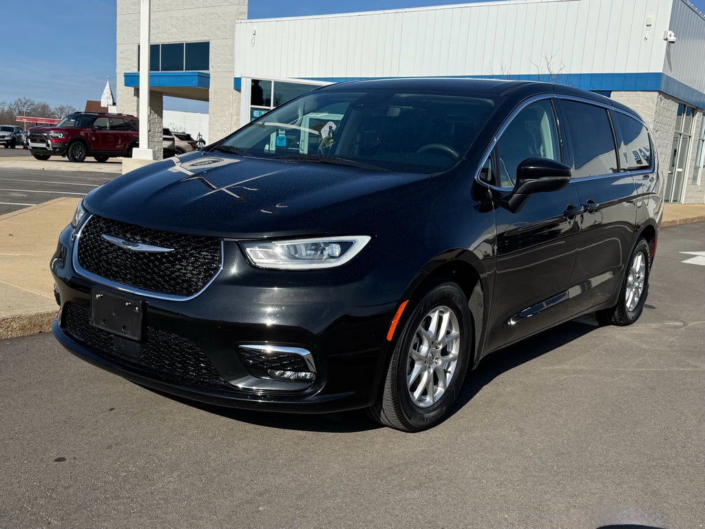 2023 Chrysler Pacifica Touring L FWD