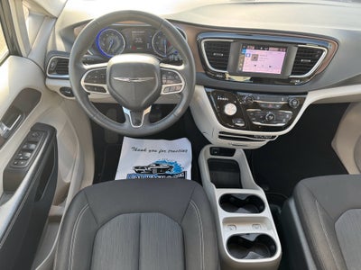 2022 Chrysler Voyager LX FWD