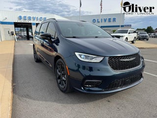 2023 Chrysler Pacifica Limited FWD