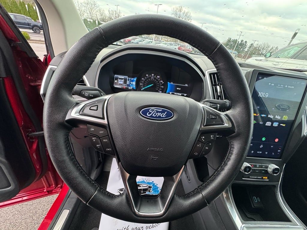 2024 Ford Edge Titanium