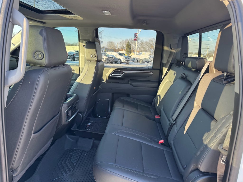 2025 Chevrolet Silverado LTZ Crew Cab 4WD