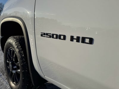 2025 Chevrolet Silverado LTZ Crew Cab 4WD