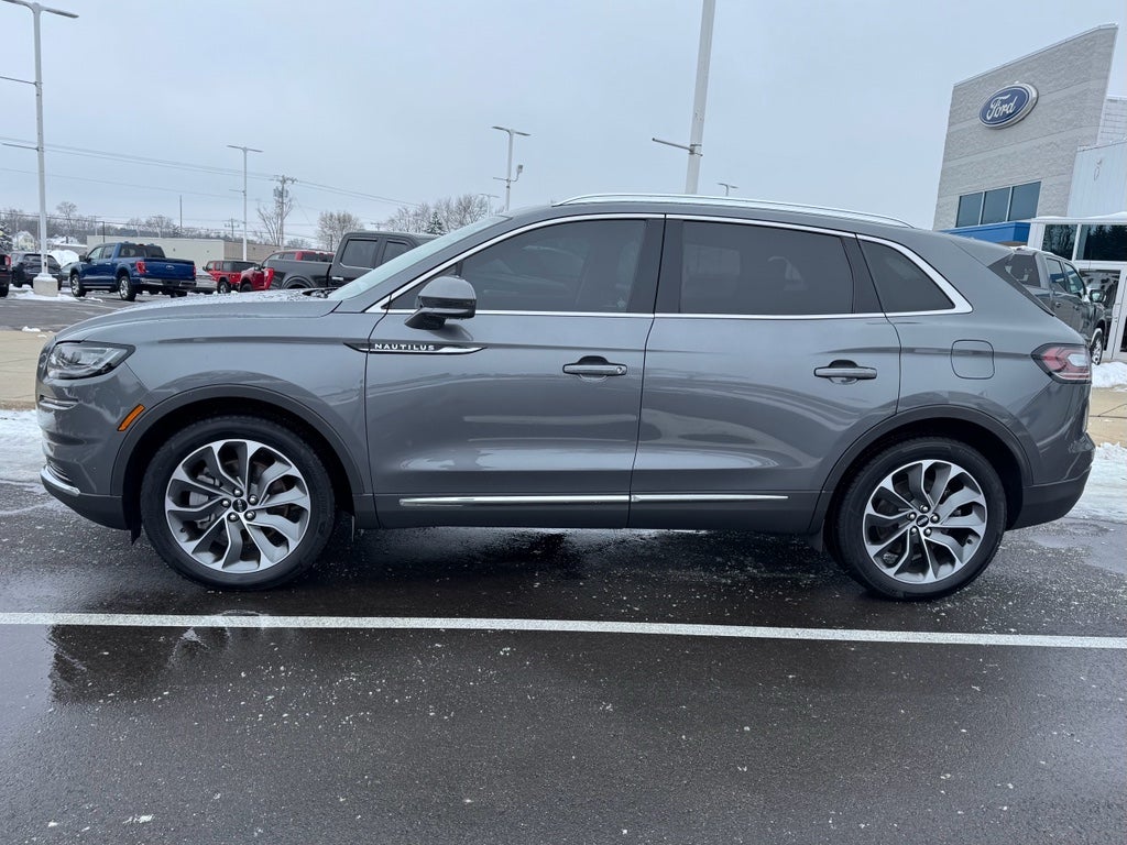 2022 Lincoln Nautilus Reserve AWD