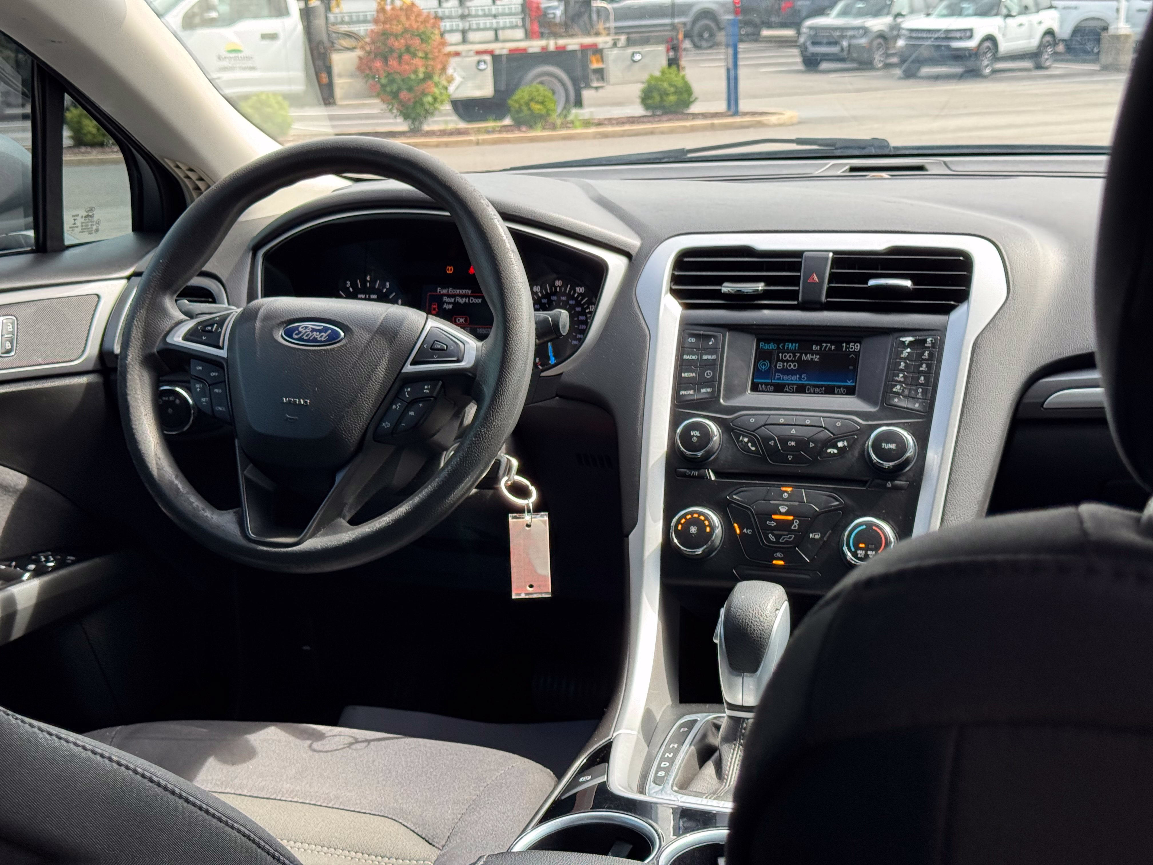 2014 Ford Fusion SE