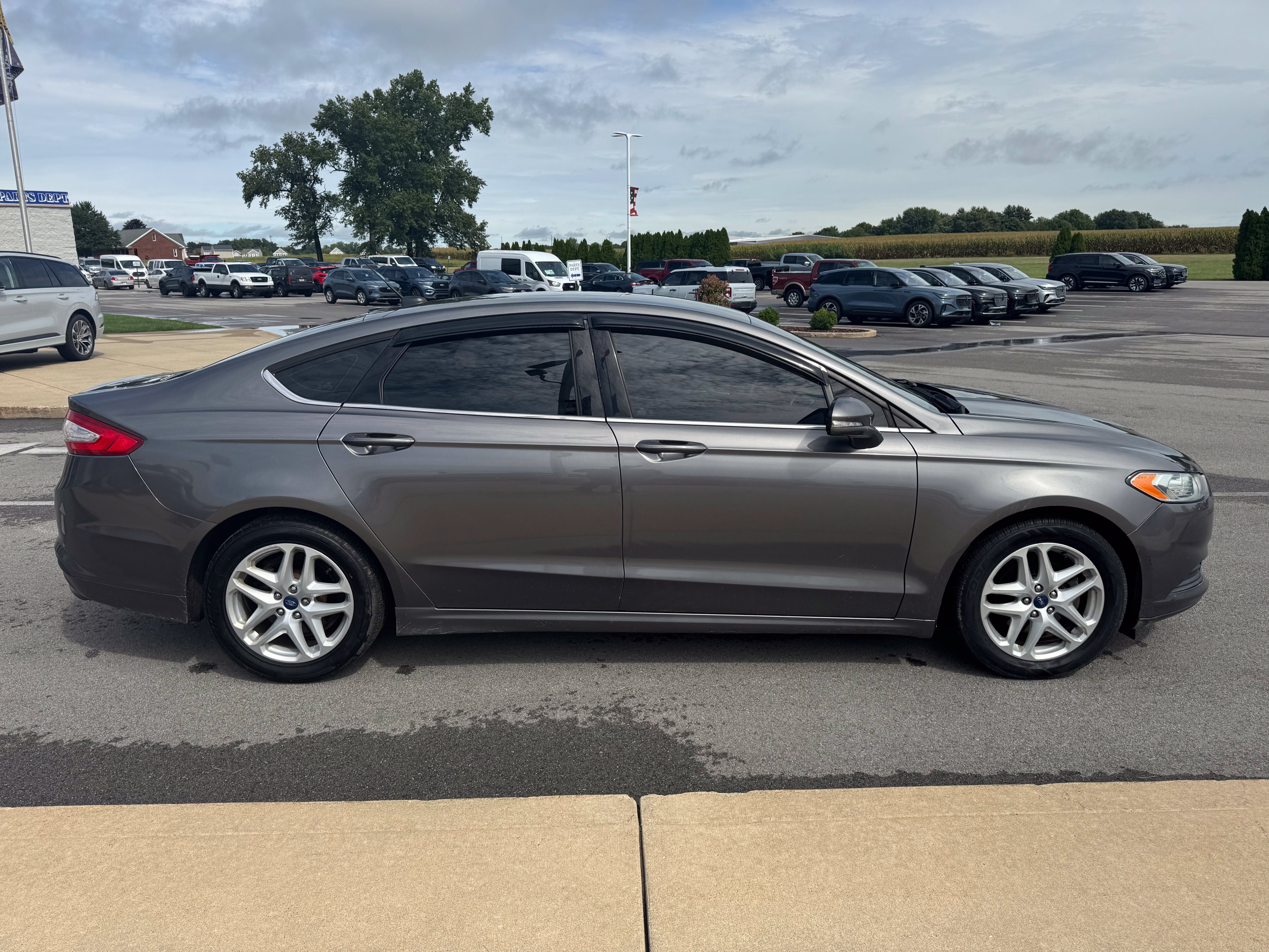 2014 Ford Fusion SE