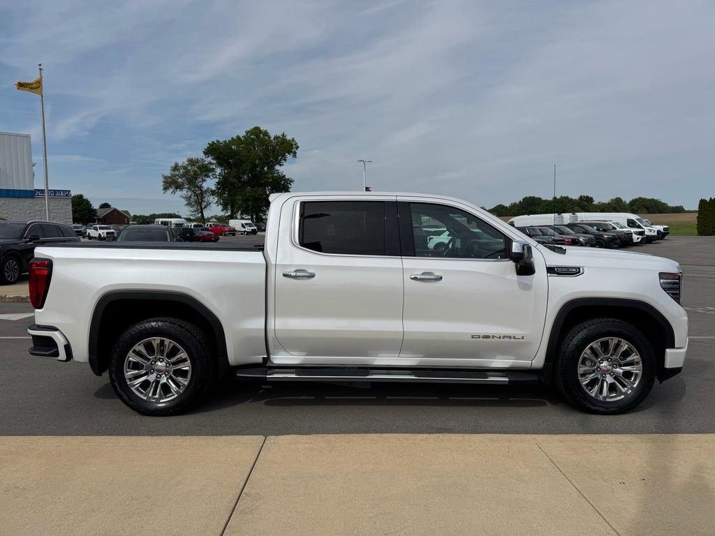 2022 GMC Sierra Denali 4WD