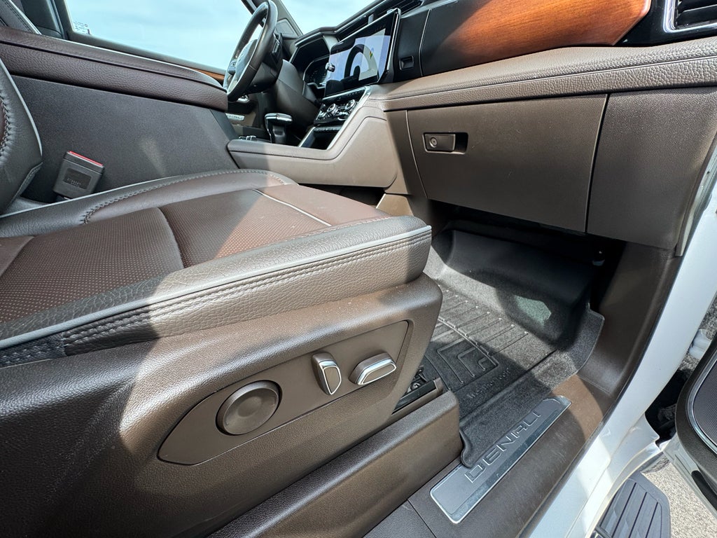 2022 GMC Sierra Denali 4WD
