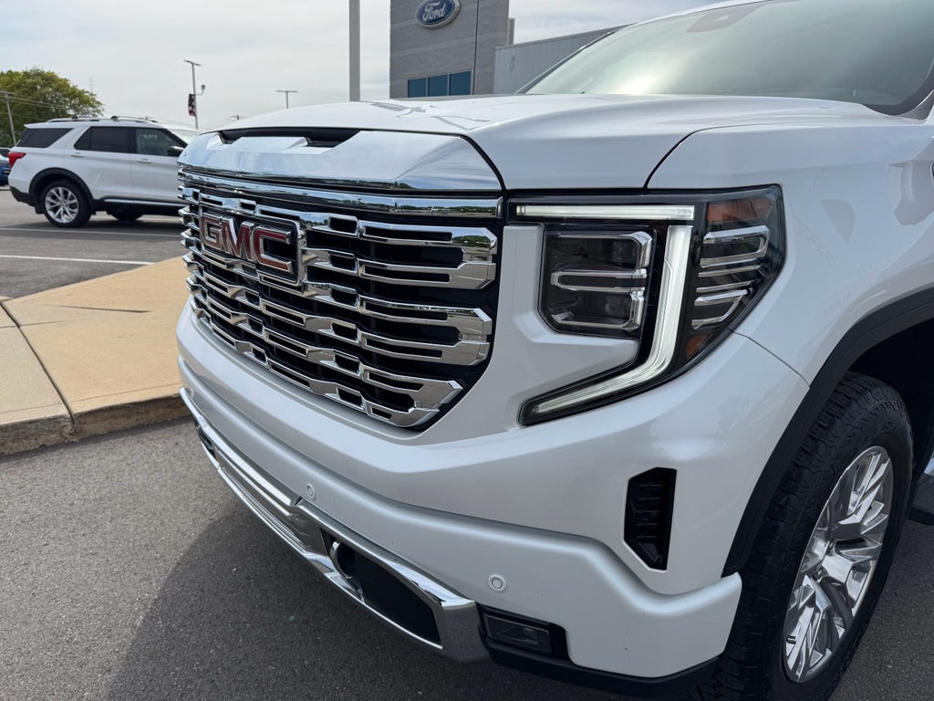2022 GMC Sierra Denali 4WD