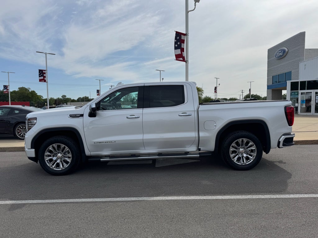2022 GMC Sierra Denali 4WD