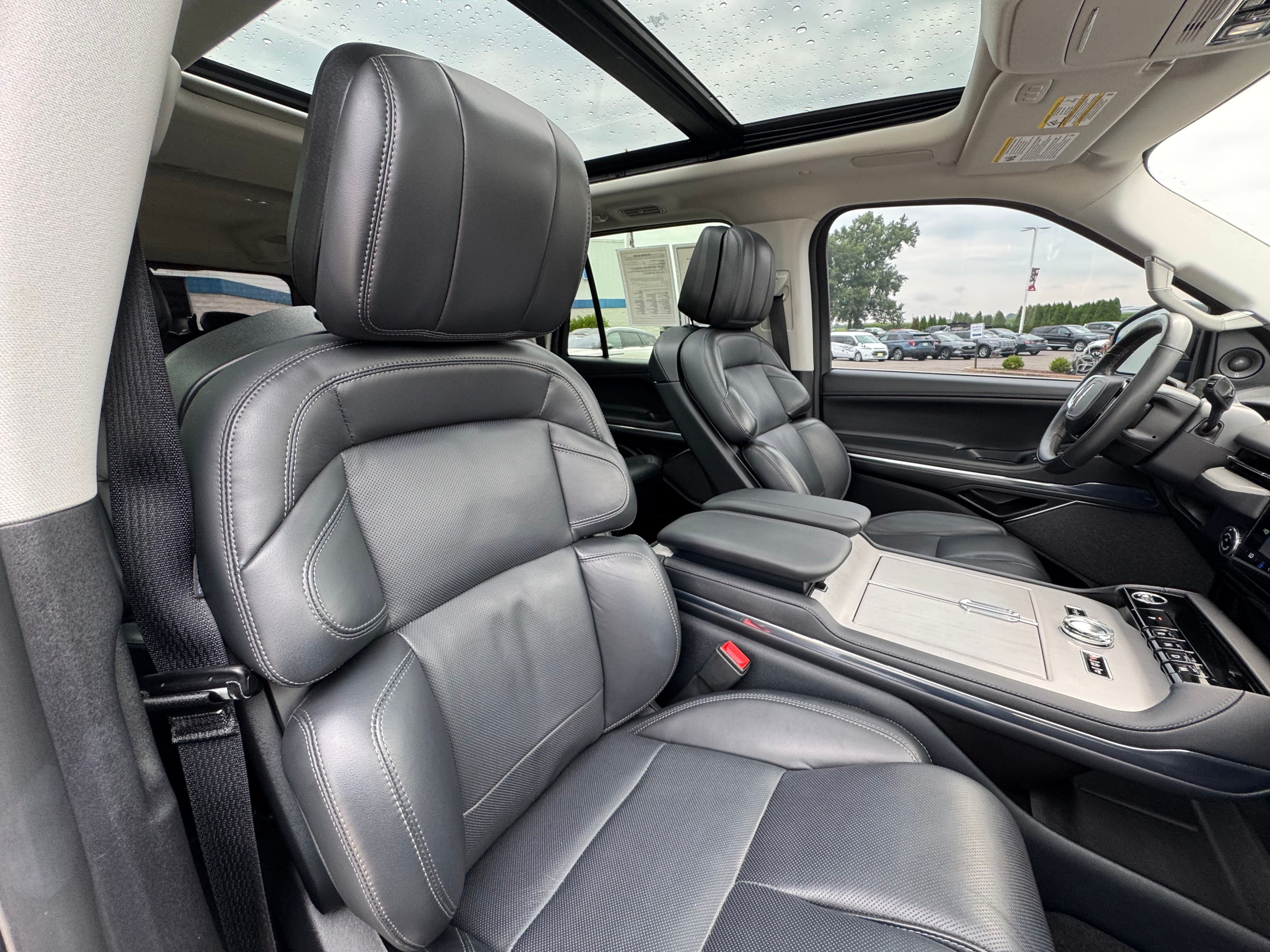 2025 Lincoln Navigator L Reserve