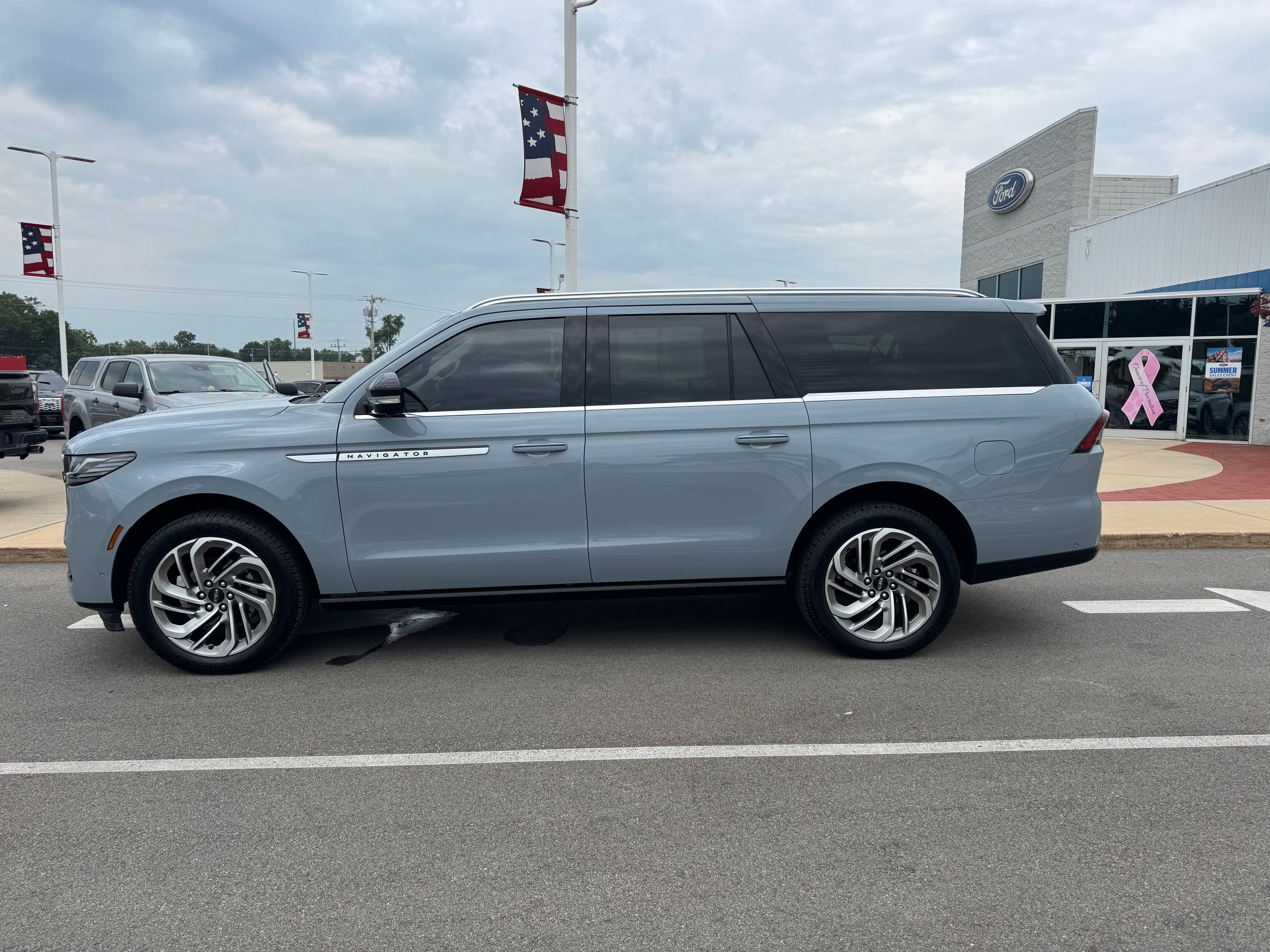 2025 Lincoln Navigator L Reserve