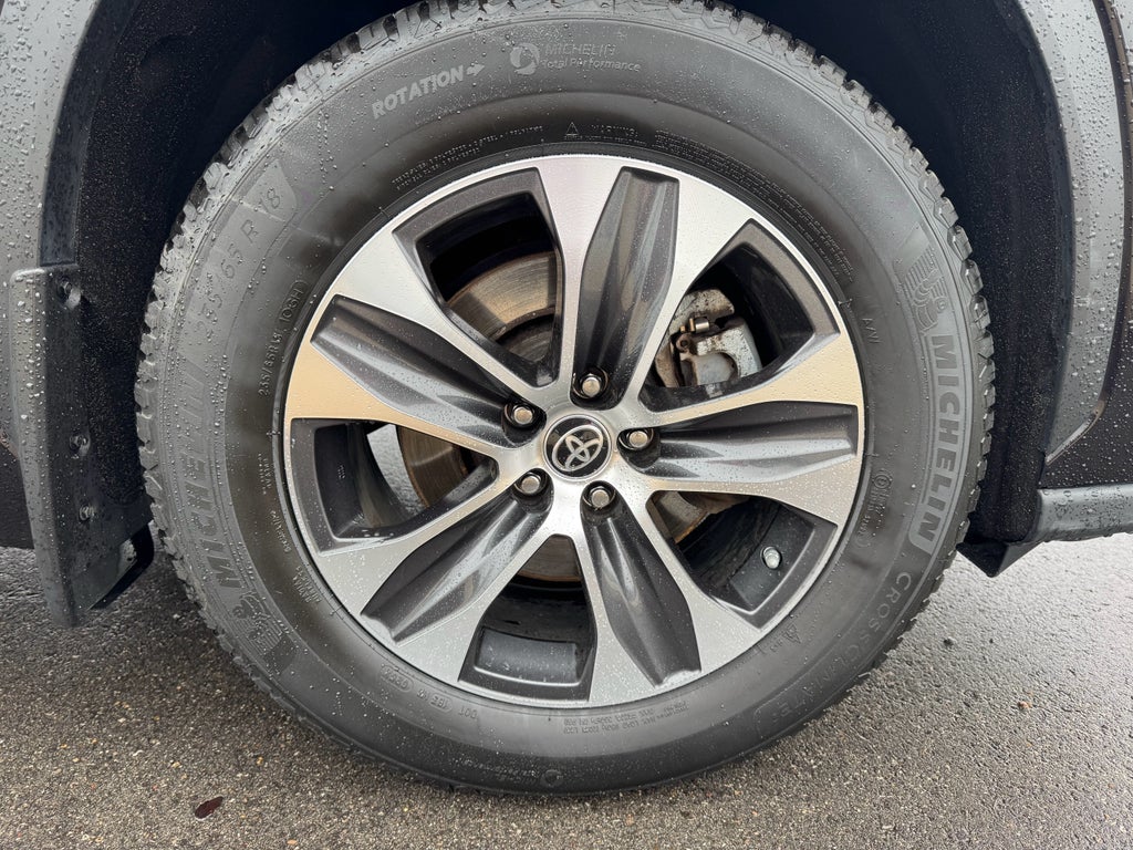 2022 Toyota Highlander XLE AWD