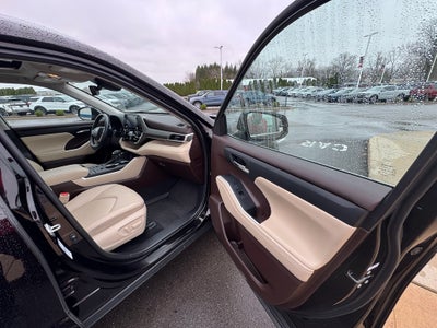 2022 Toyota Highlander XLE AWD