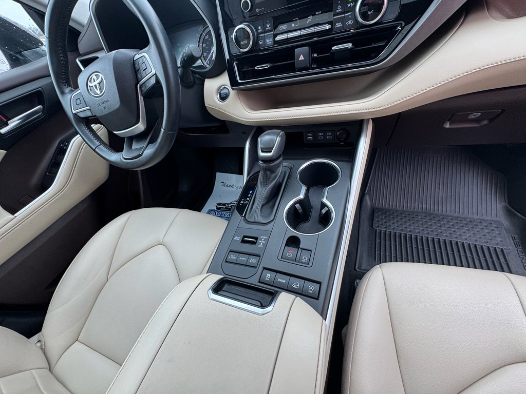 2022 Toyota Highlander XLE AWD