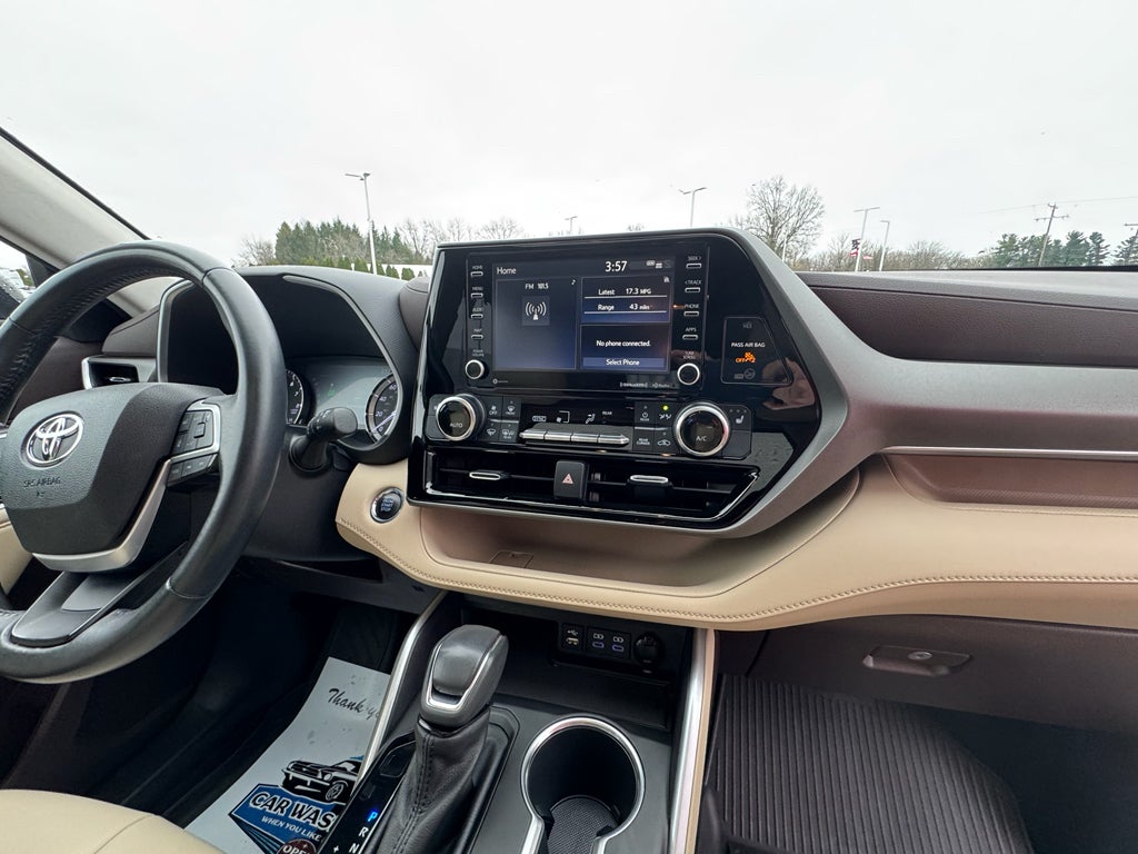 2022 Toyota Highlander XLE AWD
