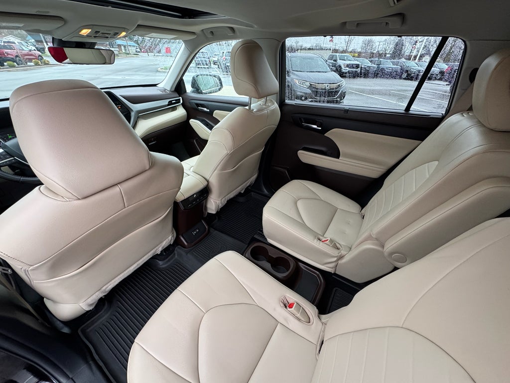 2022 Toyota Highlander XLE AWD