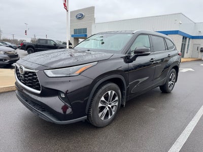 2022 Toyota Highlander XLE AWD
