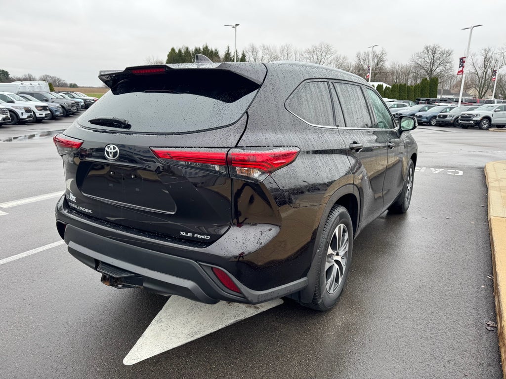 2022 Toyota Highlander XLE AWD