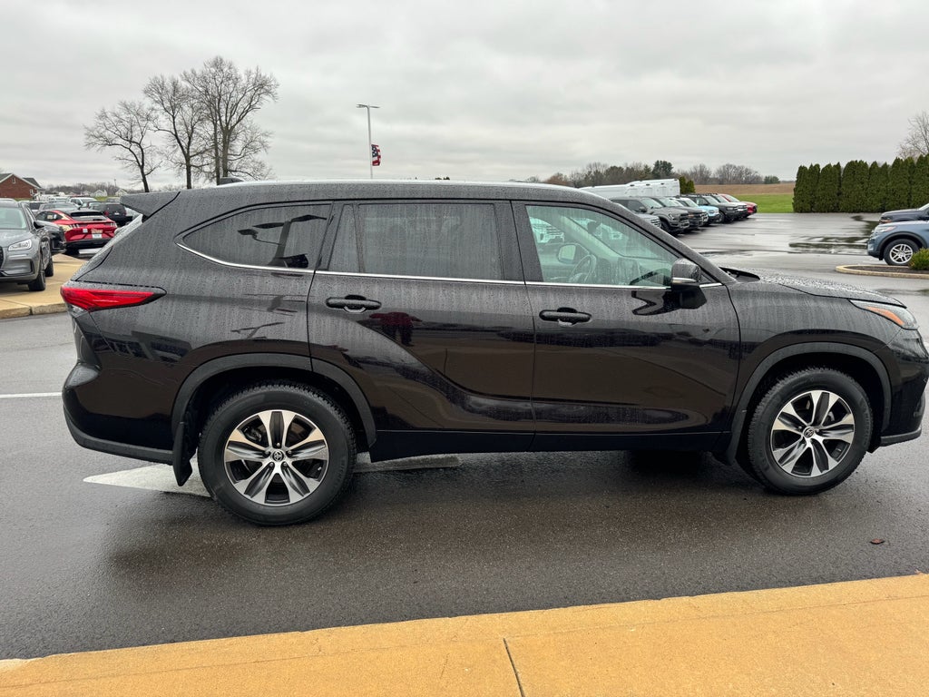 2022 Toyota Highlander XLE AWD