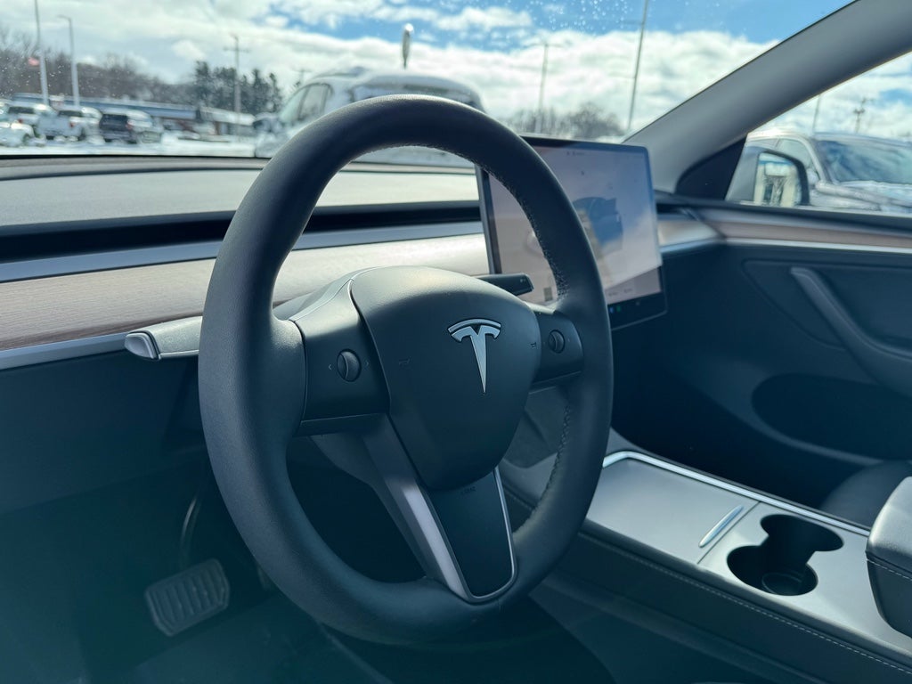 2025 Tesla Model Y Long Range AWD