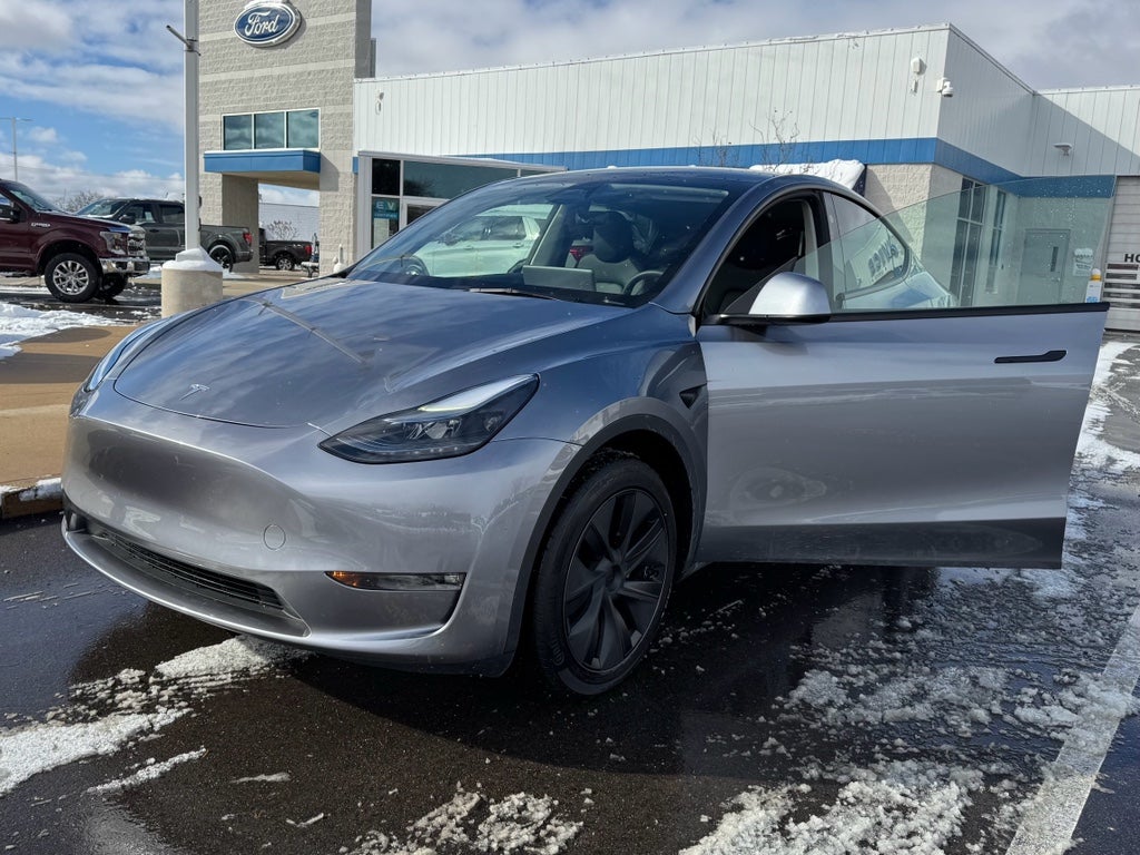 2025 Tesla Model Y Long Range AWD