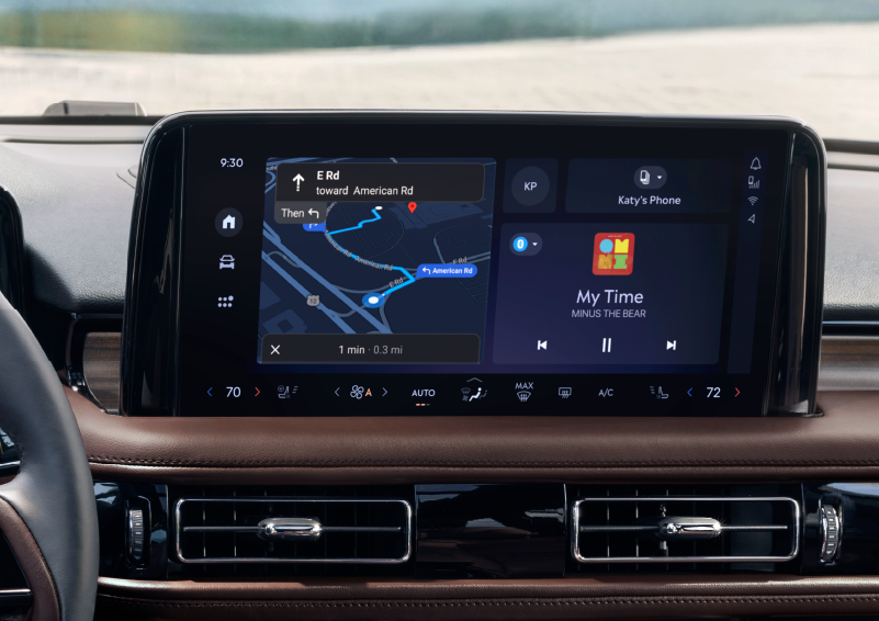 The 13.2-inch LCD touchscreen is showcased. | Oliver Lincoln in Plymouth IN