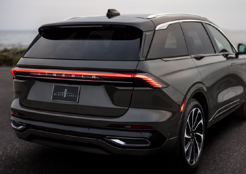 The rear of a 2025 Lincoln Black Label Nautilus® SUV displays full LED rear lighting. | Oliver Lincoln in Plymouth IN
